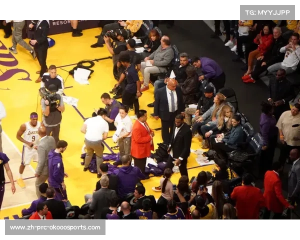 “全明星周末与中国春节文化相遇,篮球盛宴陪伴全球华人球迷热闹过大年增添节日气氛” “全明星周末与中国春节文化相遇,篮球盛宴陪伴全球华人球迷热闹过大年增添节日气氛”